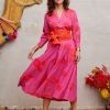 Kleidung Nimo With Love | Azurite-Kleid Mit Orangefarbener Blumenstickerei Auf Rosa