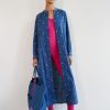 Yoga & Spa Nimo With Love | Turkisfarbener Kaftan Mit Ginkgo-Stickerei Auf Marineblau