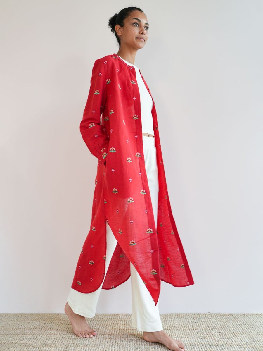 Yoga & Spa Nimo With Love | Turkisfarbene Kaftan-Lotusblumen-Stickerei Auf Rot