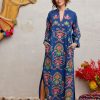 Kleidung Nimo With Love | Blauer Opal-Kaftan Mit Goldener Blumenstickerei Auf Marineblau